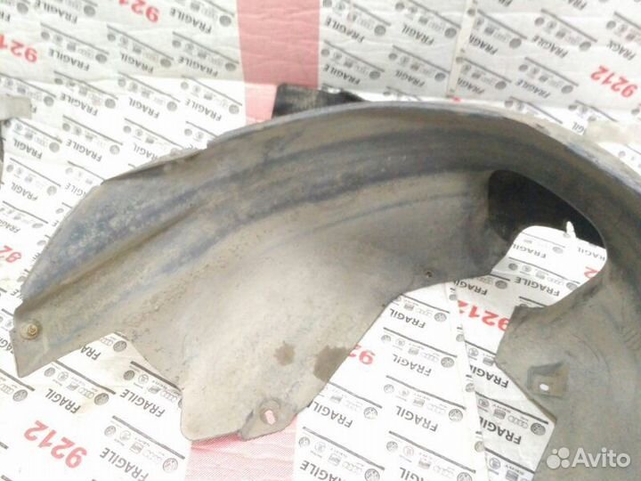 Подкрылок задний левый Ford Mondeo 1 1993-2000