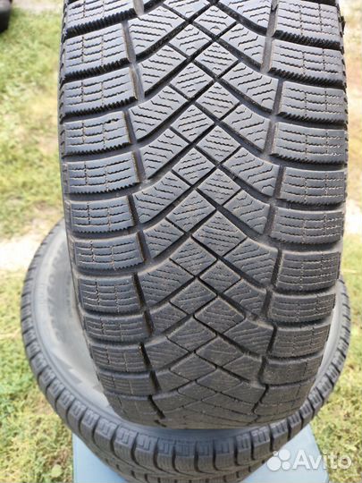 Pirelli Ice Zero FR 225/60 R17