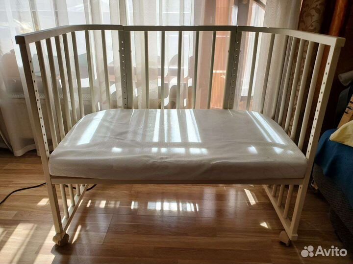Детская приставная кроватка