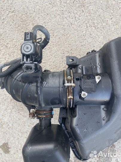 Корпус воздушного фильтра toyota rav 4