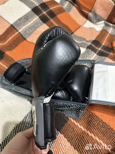 Перчатки everlast