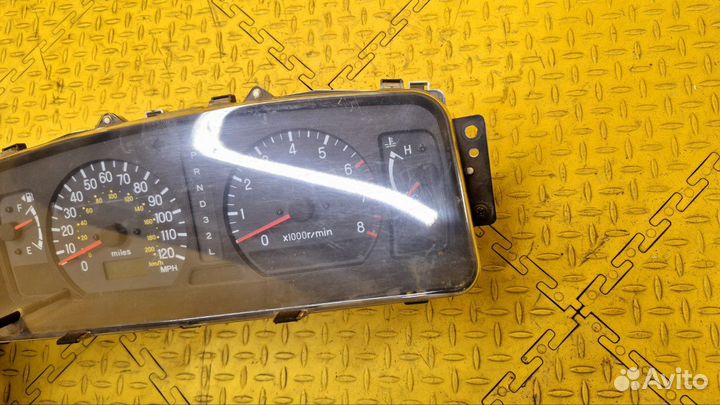 Панель приборов Mitsubishi Montero Sport 1 6G72