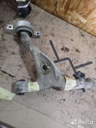 Рычаг Nissan Fuga PY50 (Переднее Левое Нижнее)