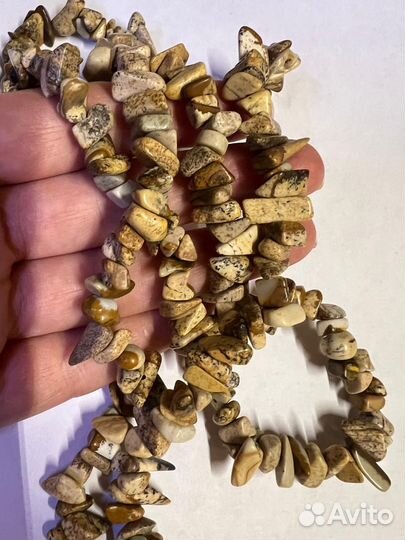 Бусы из натуральных камней