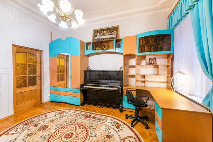 Комната 17 м² в 4-к., 2/6 эт.