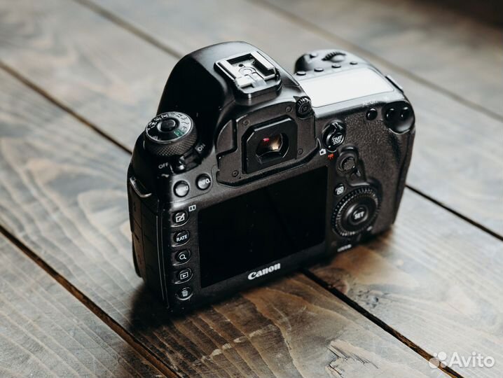 Canon EOS 5D Mark IV body