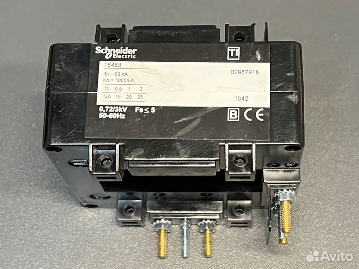 Schneider 16483 Трансформатор, новый, 2 шт