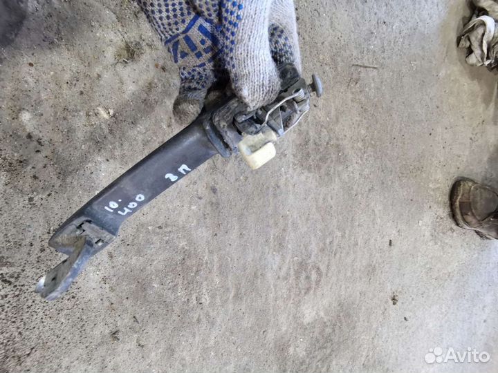 Ручка двери задняя правая volkswagen golf 3