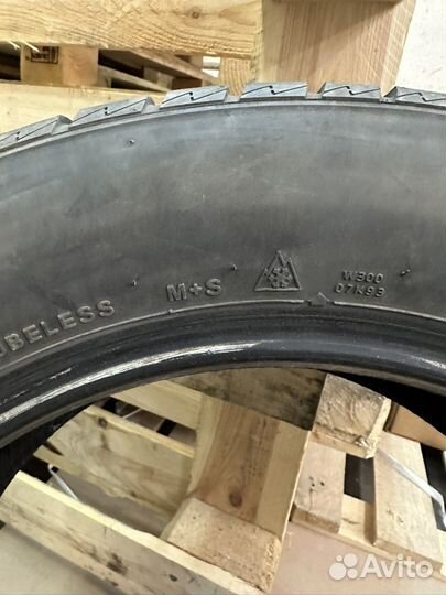 Hankook IceBear W300 205/60 R16 92