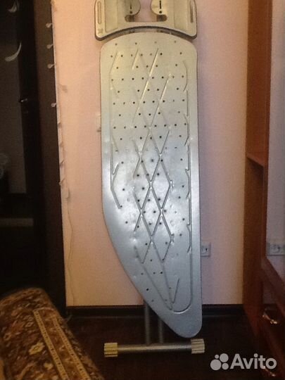 Гладильная доска новая на прочных ножках