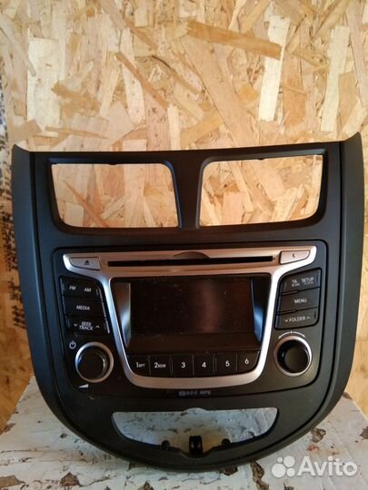 Штатная магнитола на hyundai solaris 1