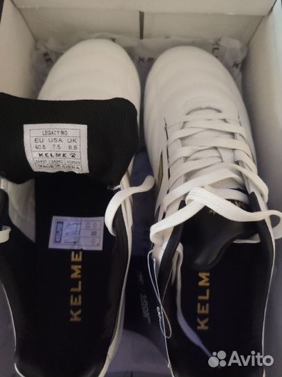 Футбольные бутсы