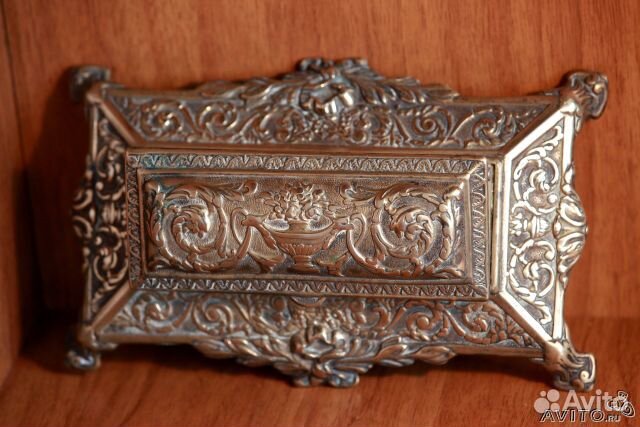 Антикварный бронзовый ларчик для колец и украшений