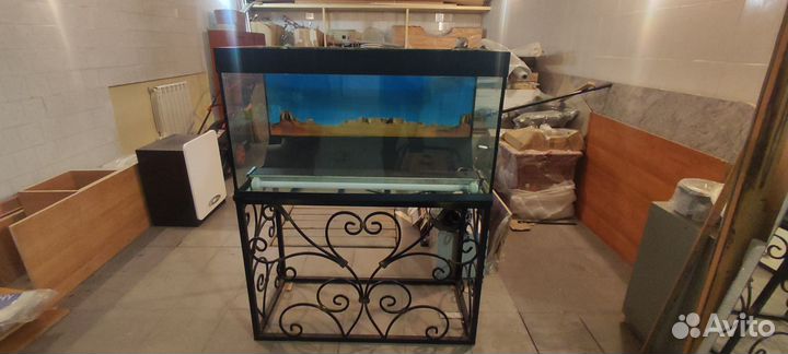 Аквариум с тумбой