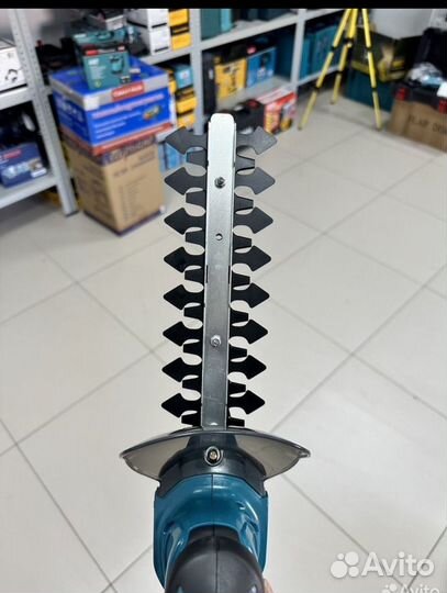 Кусторез аккумуляторный Макита