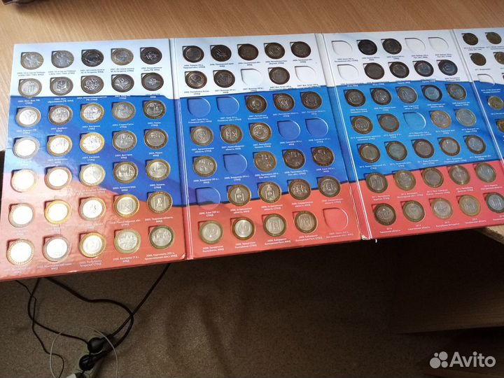 Монеты биметаллические 10 рублевые