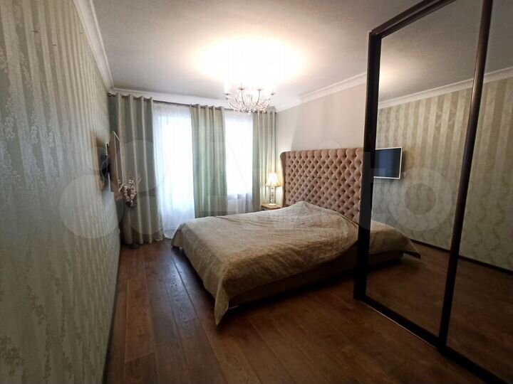 3-к. квартира, 102 м², 7/18 эт.