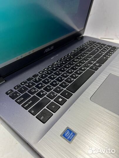 Asus VivoBook X705MA-BX085T