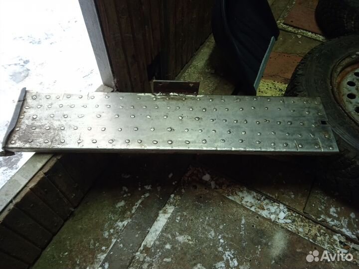 Подножка из нержавейки