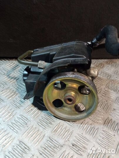 Насос гидроусилителя 1.9 дизель Citroen Berlingo