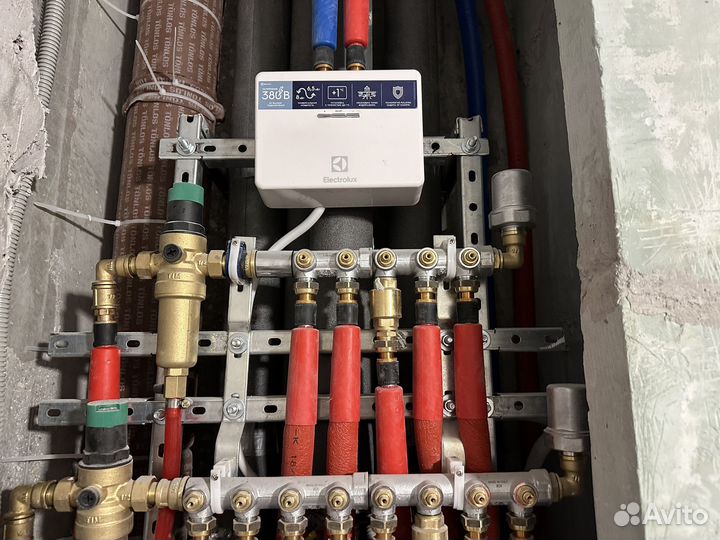 Монтаж сантехники и отопления Rehau