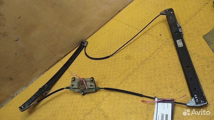 Стеклоподъемник передний левый Q7 (4L)