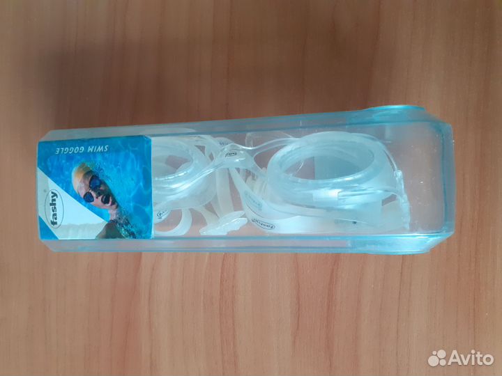 Очки для плавания