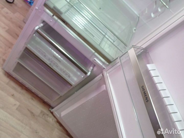 Холодильник siemens
