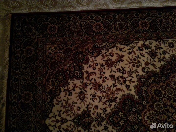 Ковер шерстянной