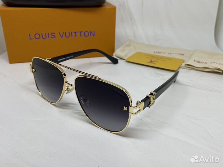Солнцезащитные очки Louis Vuitton
