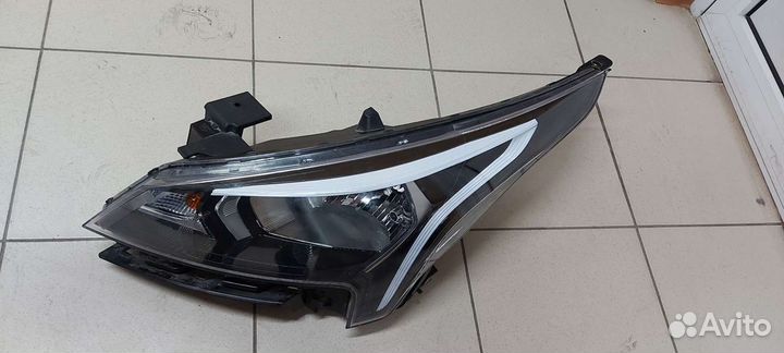 Фара передняя левая Kia Rio 4 2021-нв