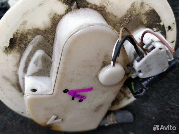 Бензонасос Toyota Vitz SCP90