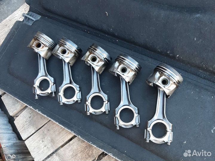 Шатун поршень Мерседес Спринтер 2.9 OM602