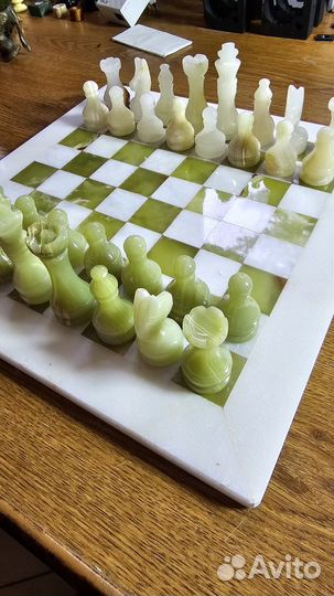 Шахматы резные