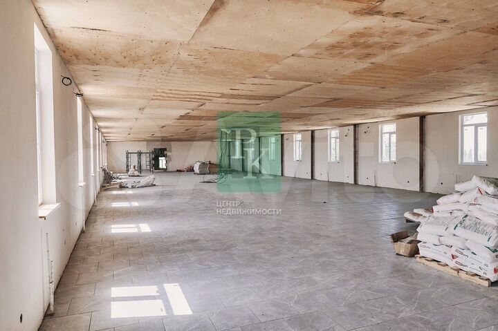 Помещение 500 м² на первой линии Камышового шоссе