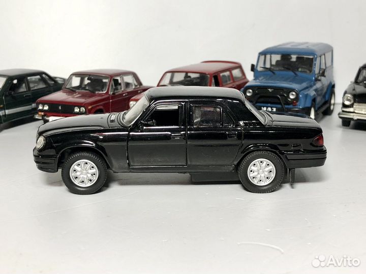 Модель автомобиля Волга 31105 1:43