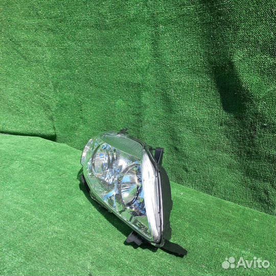 Фара передняя правая toyota corolla e150