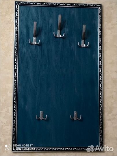 Вешалка настенная