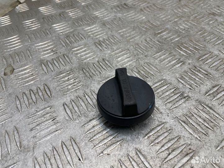Крышка маслозаливной горловины Toyota Camry V40