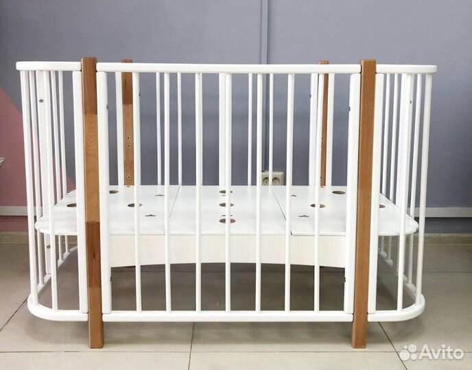 Детская кроватка трансформер с маятником