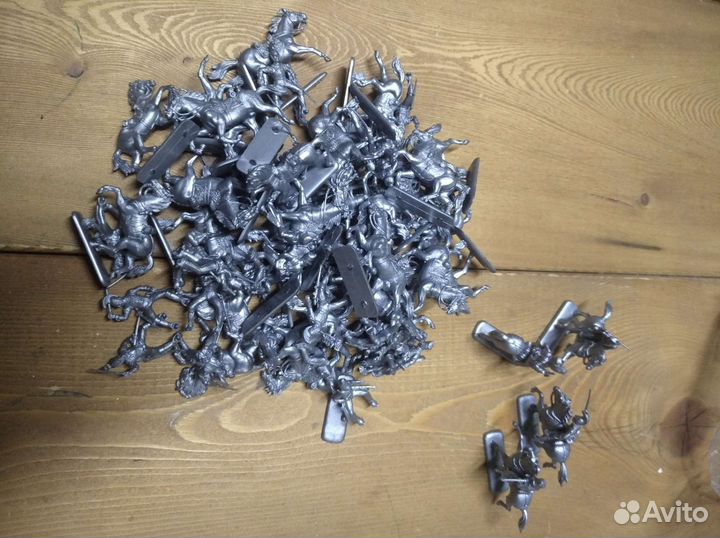 Фигурки солдат коллекционные