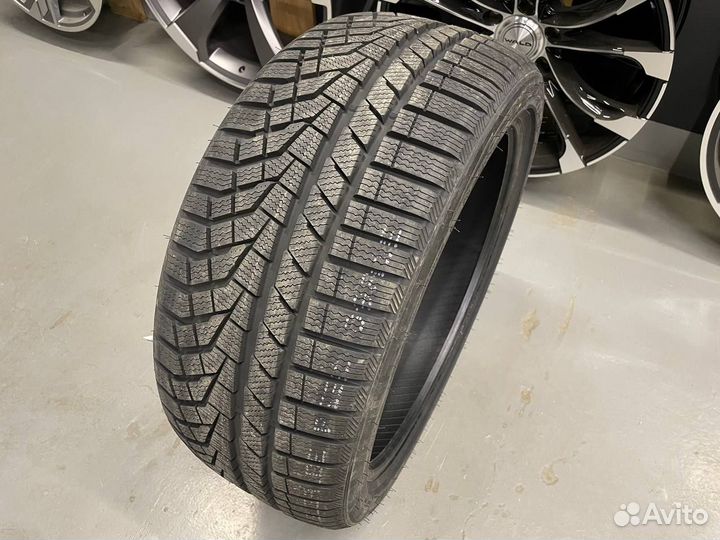 Sailun Ice Blazer Alpine Evo 275/35 R20 102W