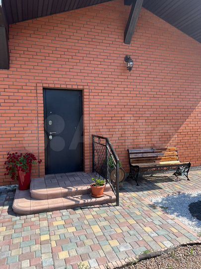 Коттедж 285 м² на участке 23 сот.