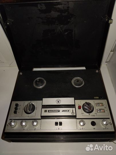 Катушечный магнитофон Маяк 203 Олимпийский