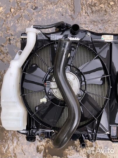 Honda Civic 5d Диффузор радиатора