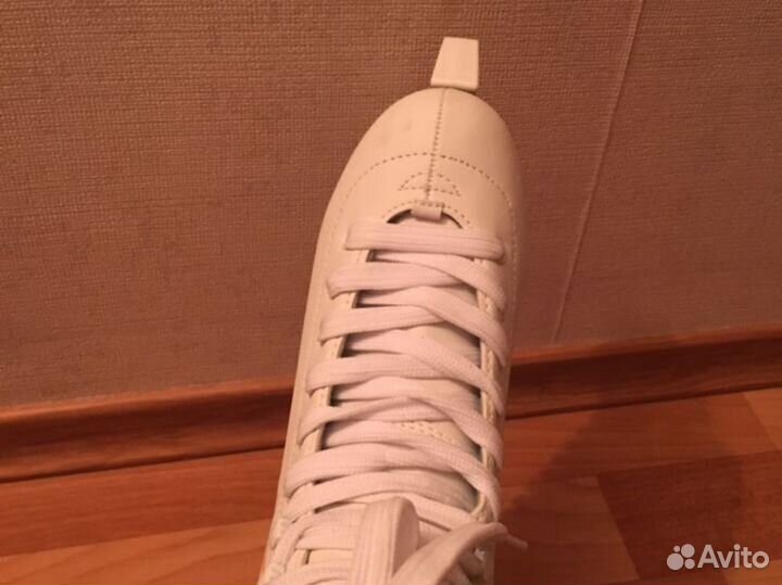 Коньки фигурные 39 размер