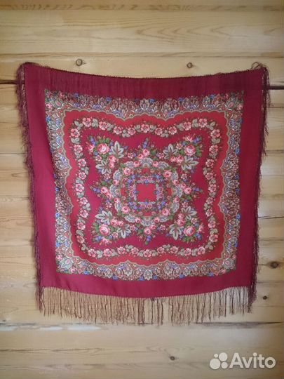 Павлопасадский шерстяной платок