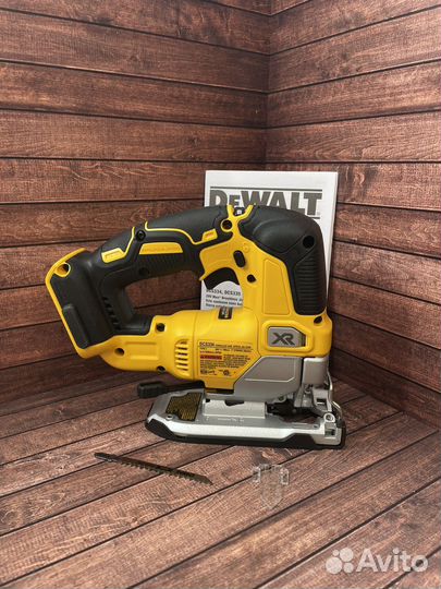 Лобзик dewalt dcs334