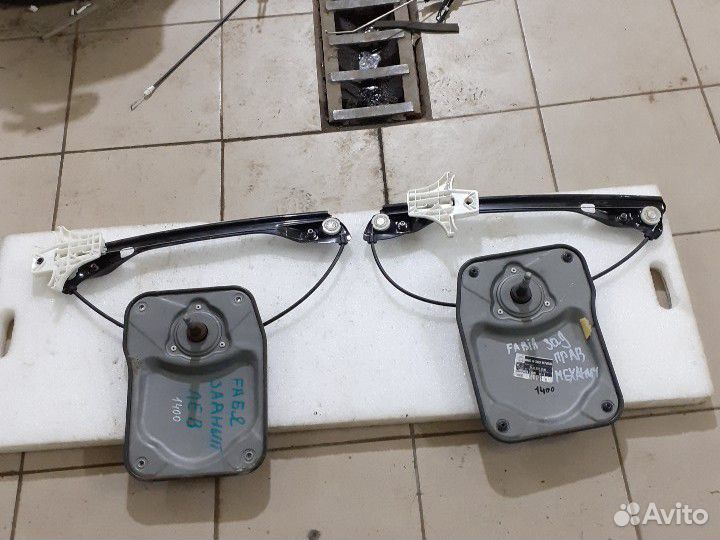 Стеклоподъемник задний правый левый Skoda Fabia