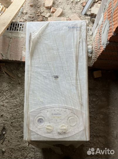 Газовый котел двухконтурный ariston